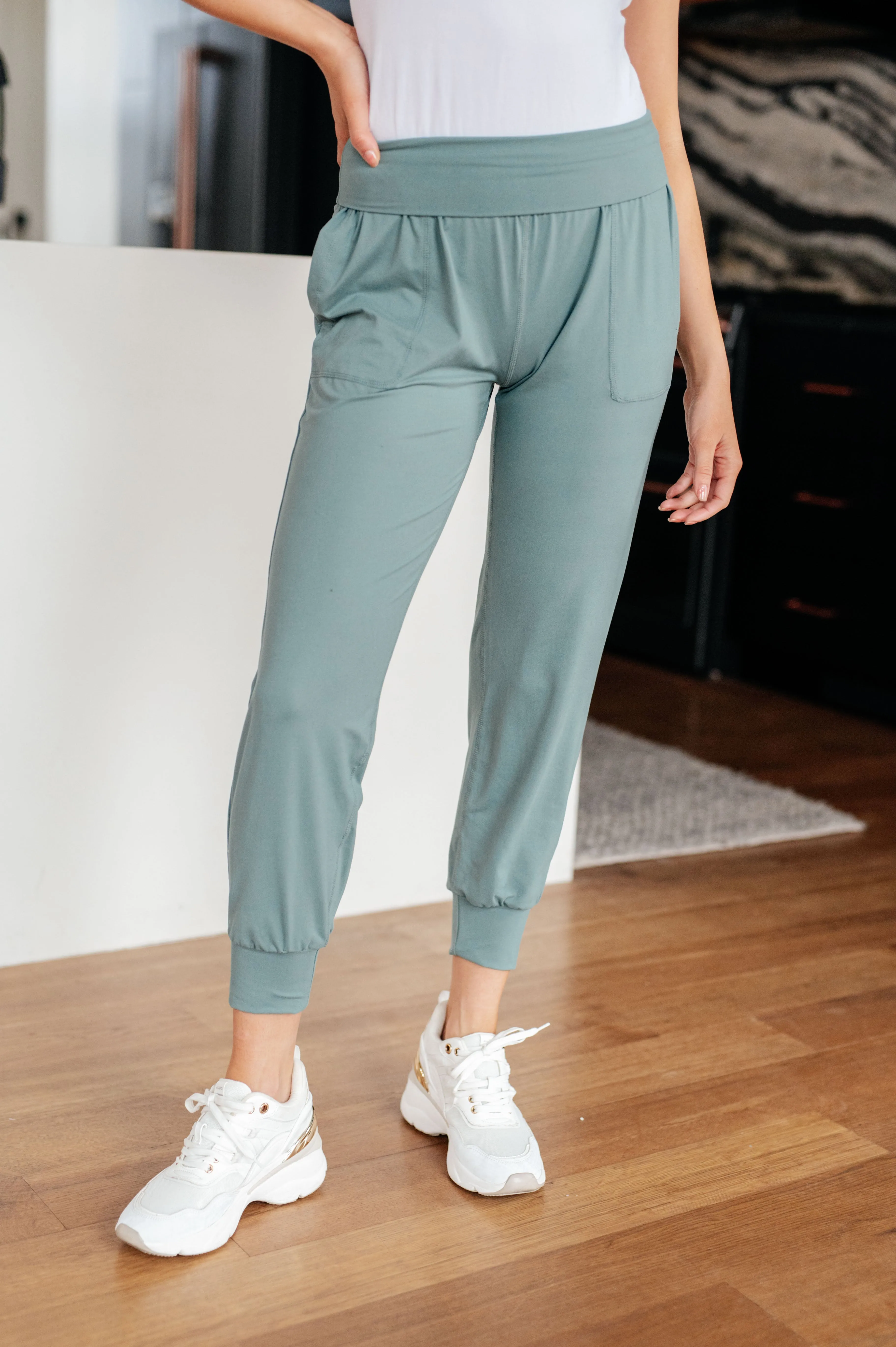 Always Accelerate Joggers in Tidewater Teal