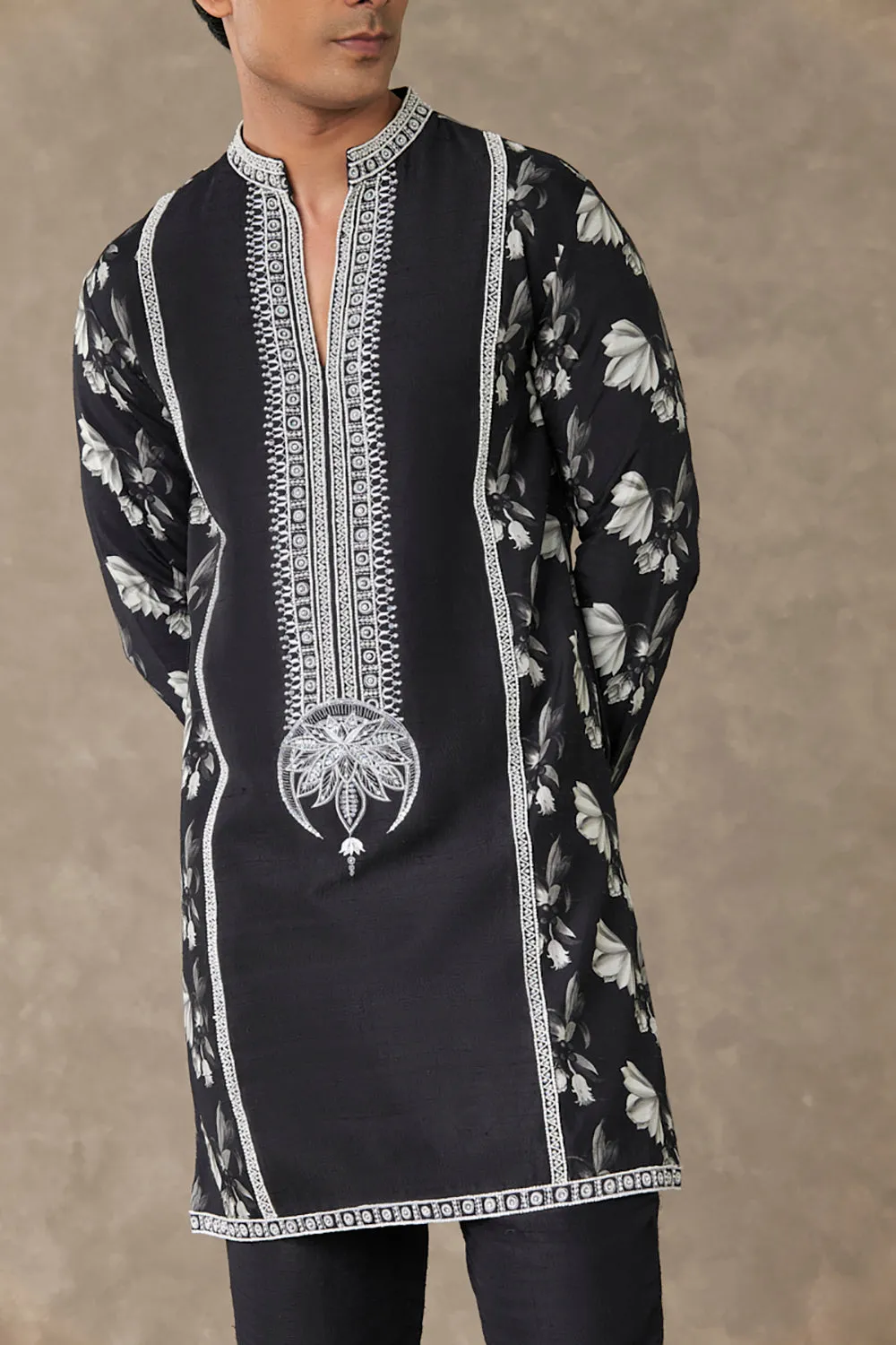 Black Chaand Kurta Sets