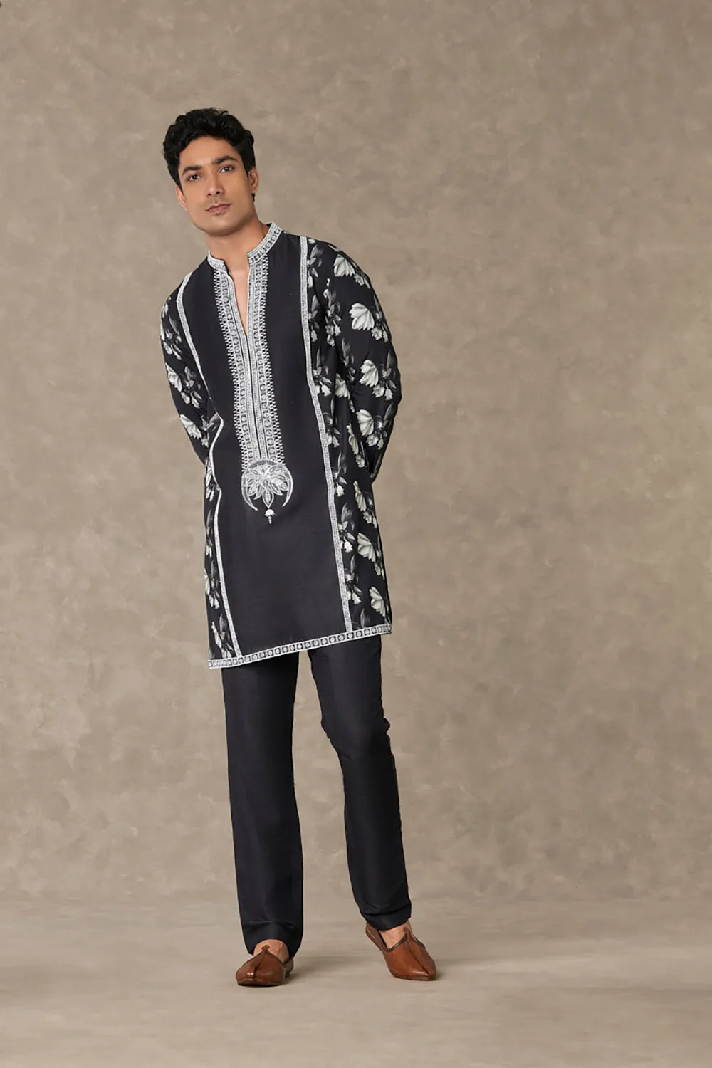 Black Chaand Kurta Sets