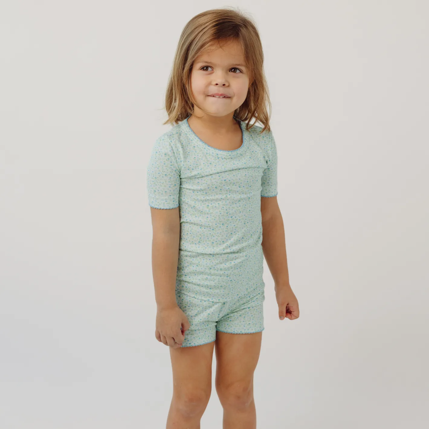 girls hibiscus ditsy shirt and short pima pajamas set